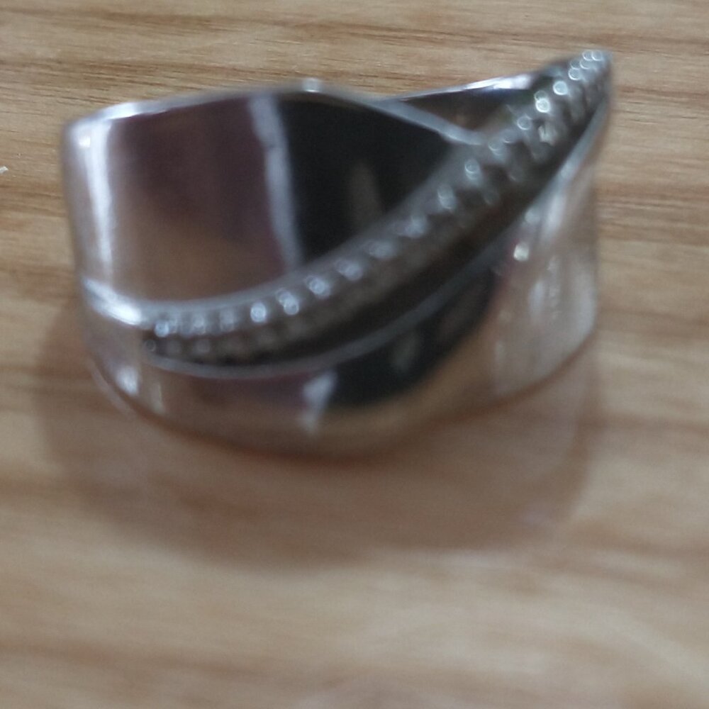 Ring - Picture 4 of 4